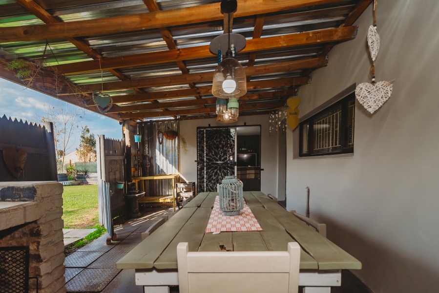 5 Bedroom Property for Sale in Blanco Western Cape
